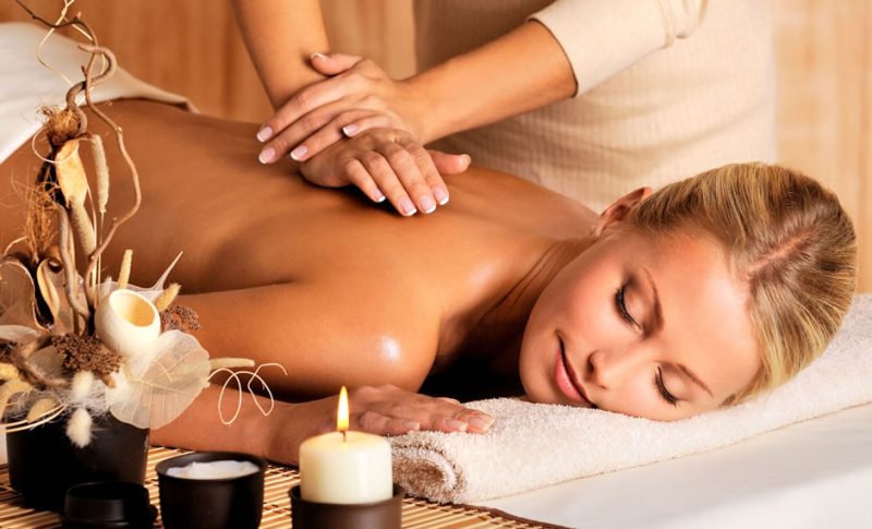 15 phút massage bàn chân – bí quyết phục hồi năng lượng tức thì