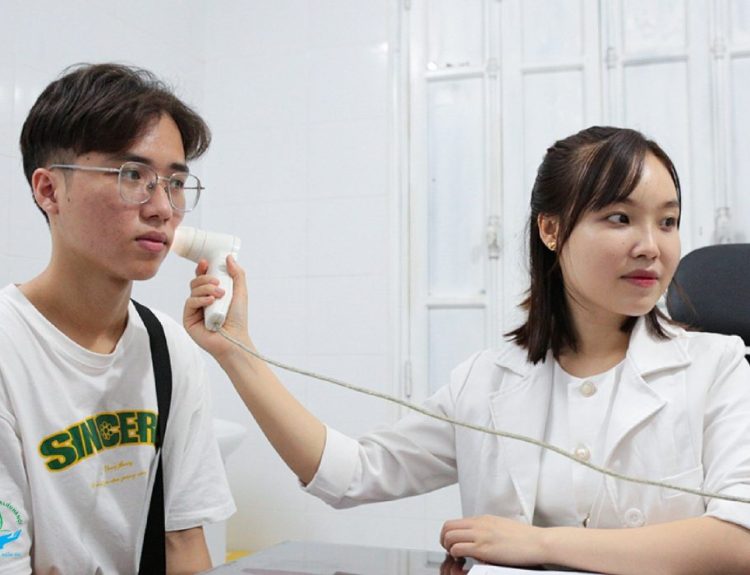 Hướng dẫn cách trị mụn trứng cá tuổi dậy thì